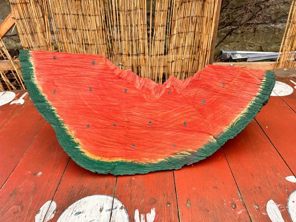 Eine Melone, auf Holz gemalt